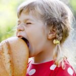 Ce se întâmplă dacă mănânci pâine și produse de patiserie în fiecare zi, uitând de prejudecăți