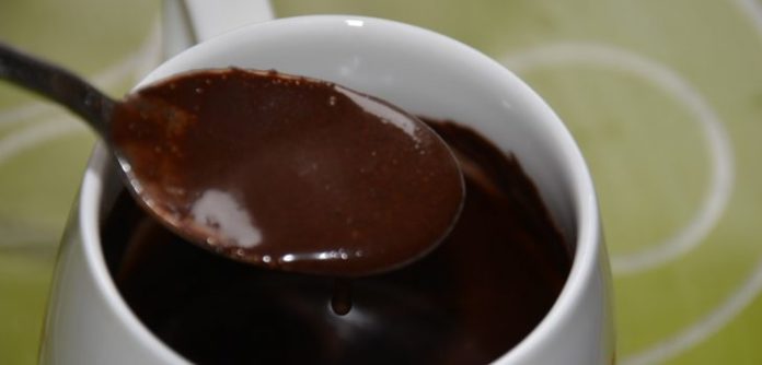 Apă caldă cu cacao – Remediu natural, simplu și eficient. Unii spun că e mai bun decât multe medicamente